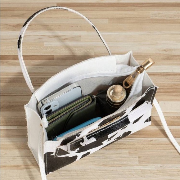 ⚠️Clearance Cow Print Mini Square Crossbody Handle Bag - Picture 2 of 4